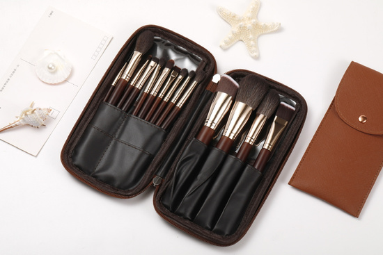 Brown DeLuxe Zestaw 14 Luksusowych i Profesjonalnych Pędzli do Makijażu w Etui